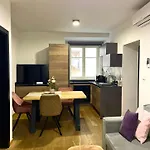 Khan 2 Apartment Ljubljana