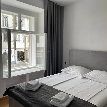 Khan 2 Apartmán